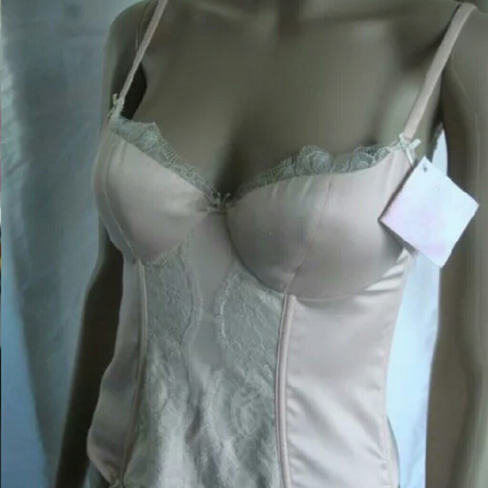 Lace Trimmed Women's Chemise in Cream